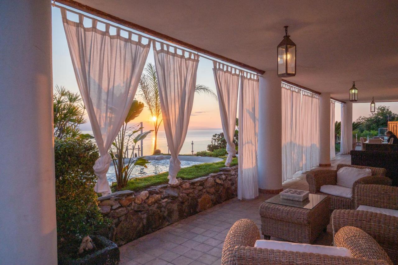 Luxury Taorum Villa With Spectacular Sea Views In Taormina Bagian luar foto