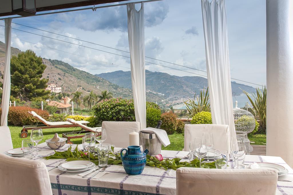 Luxury Taorum Villa With Spectacular Sea Views In Taormina Bagian luar foto