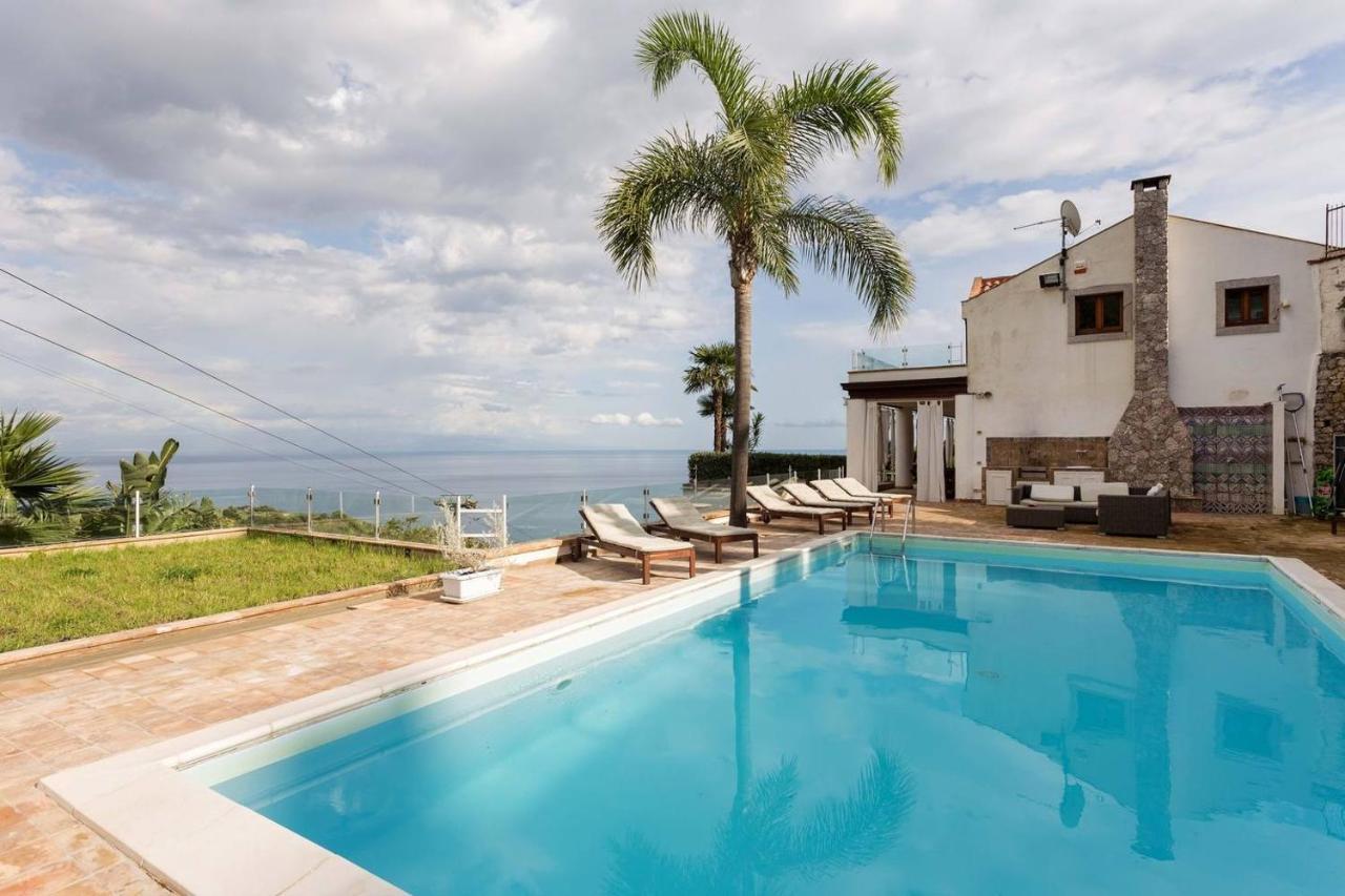 Luxury Taorum Villa With Spectacular Sea Views In Taormina Bagian luar foto