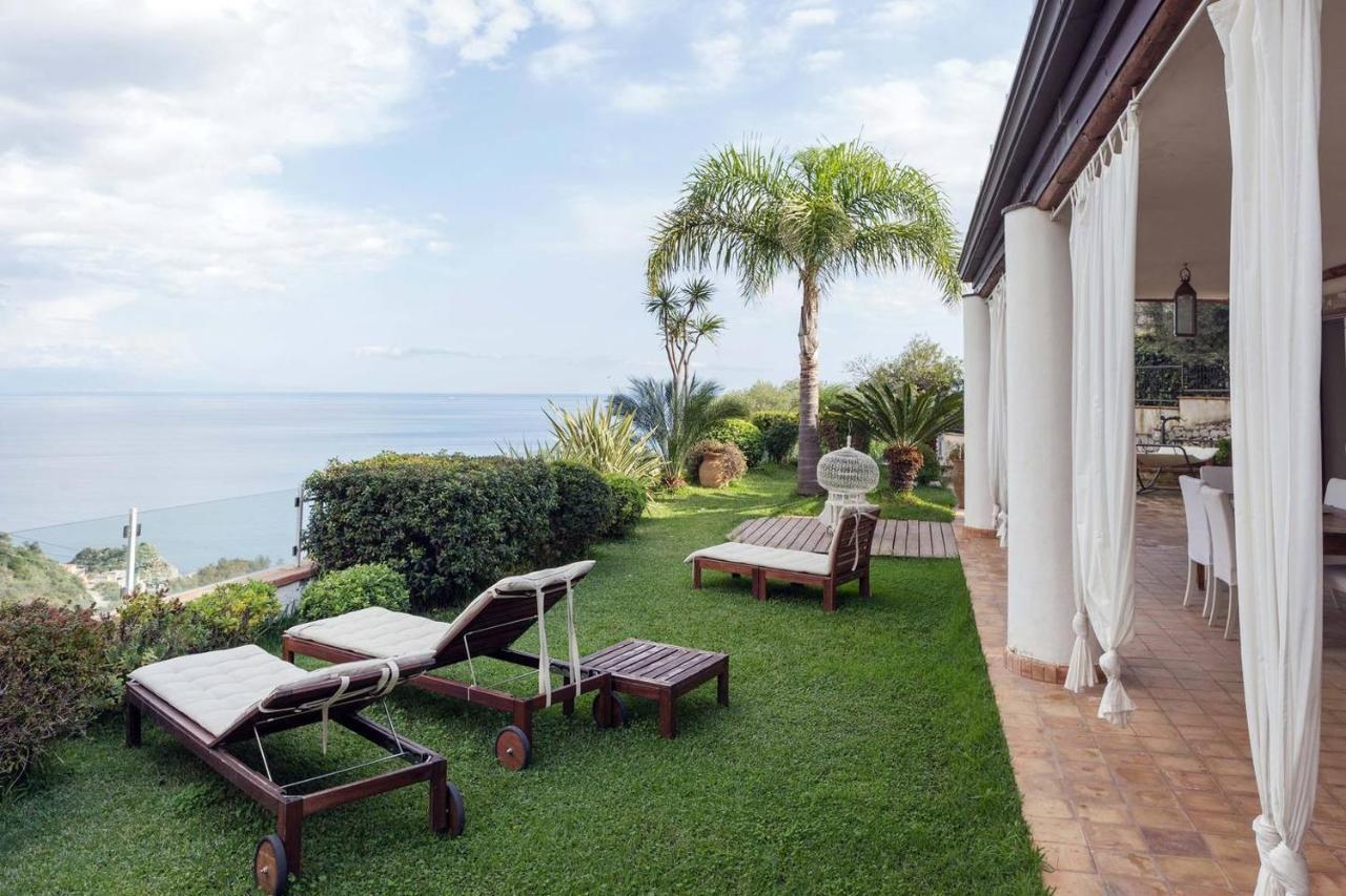 Luxury Taorum Villa With Spectacular Sea Views In Taormina Bagian luar foto