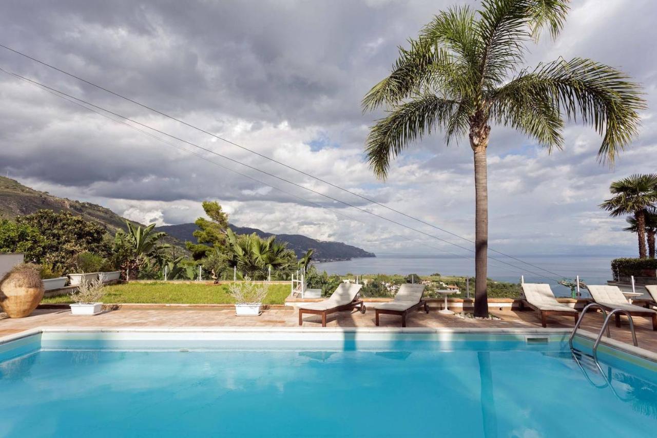 Luxury Taorum Villa With Spectacular Sea Views In Taormina Bagian luar foto
