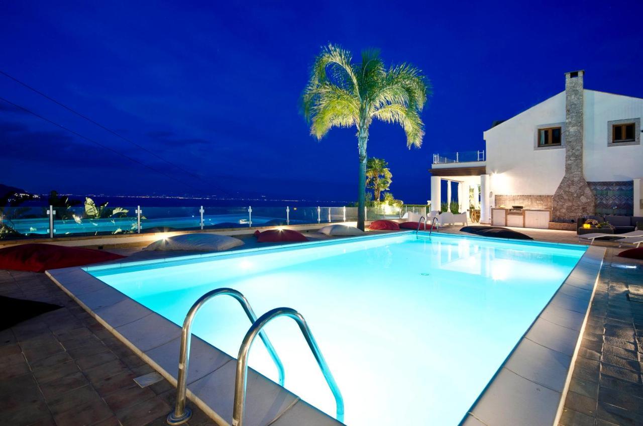 Luxury Taorum Villa With Spectacular Sea Views In Taormina Bagian luar foto