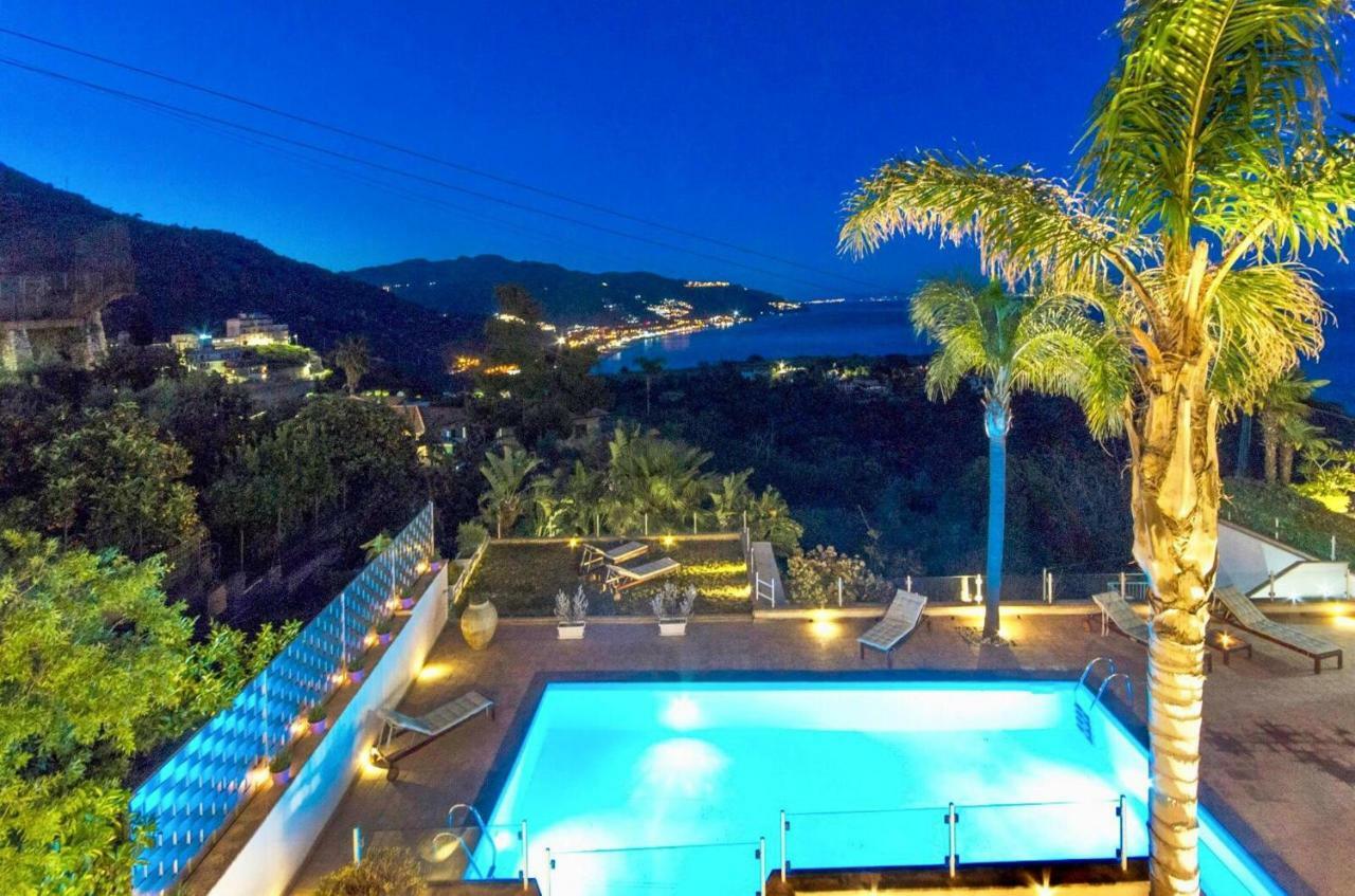 Luxury Taorum Villa With Spectacular Sea Views In Taormina Bagian luar foto