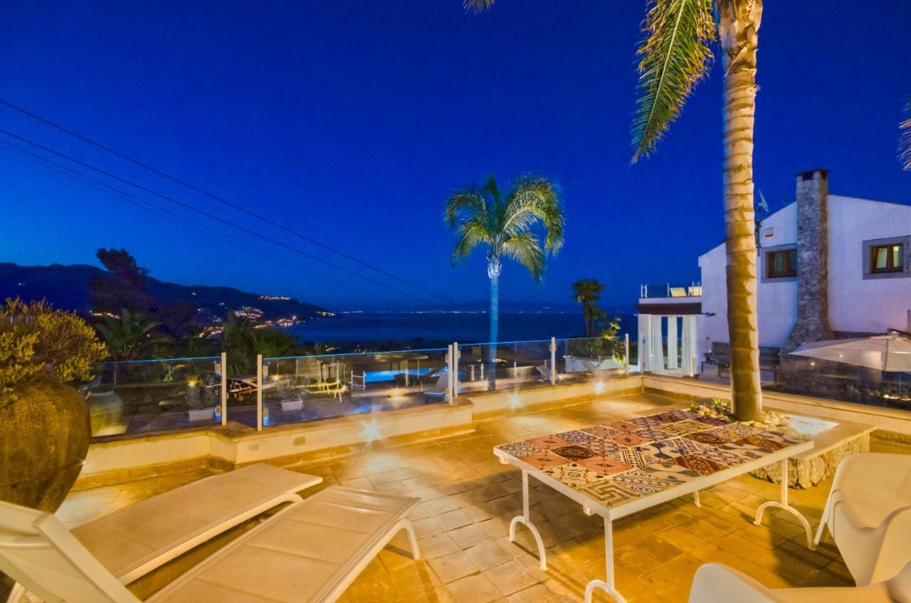 Luxury Taorum Villa With Spectacular Sea Views In Taormina Bagian luar foto
