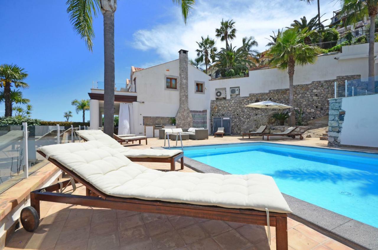 Luxury Taorum Villa With Spectacular Sea Views In Taormina Bagian luar foto