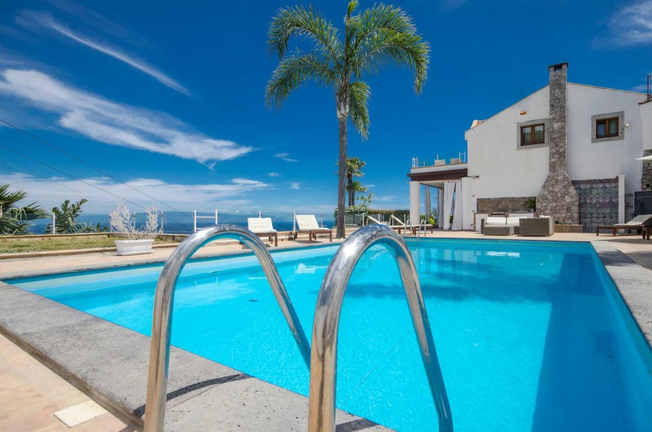 Luxury Taorum Villa With Spectacular Sea Views In Taormina Bagian luar foto